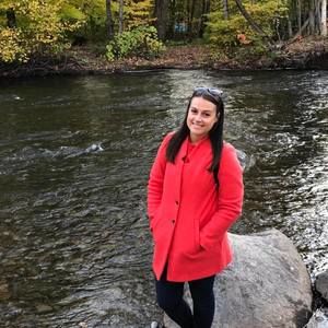 Meet your Posher, Stephanie